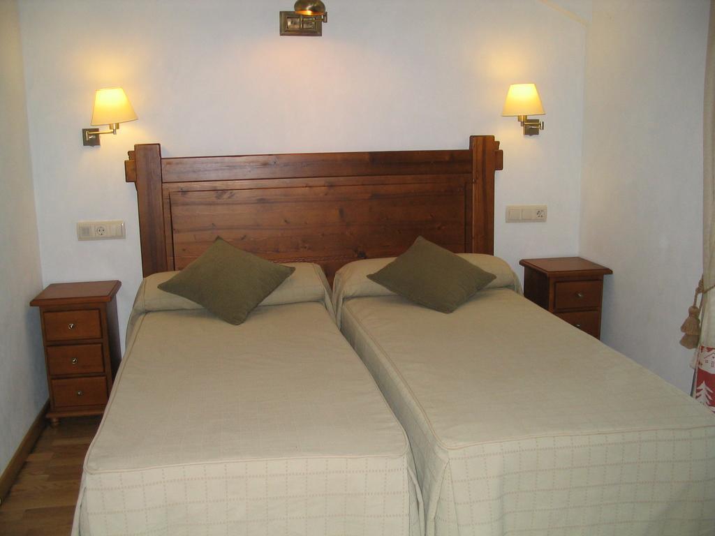 Hotel Villa Russell Torla Room photo