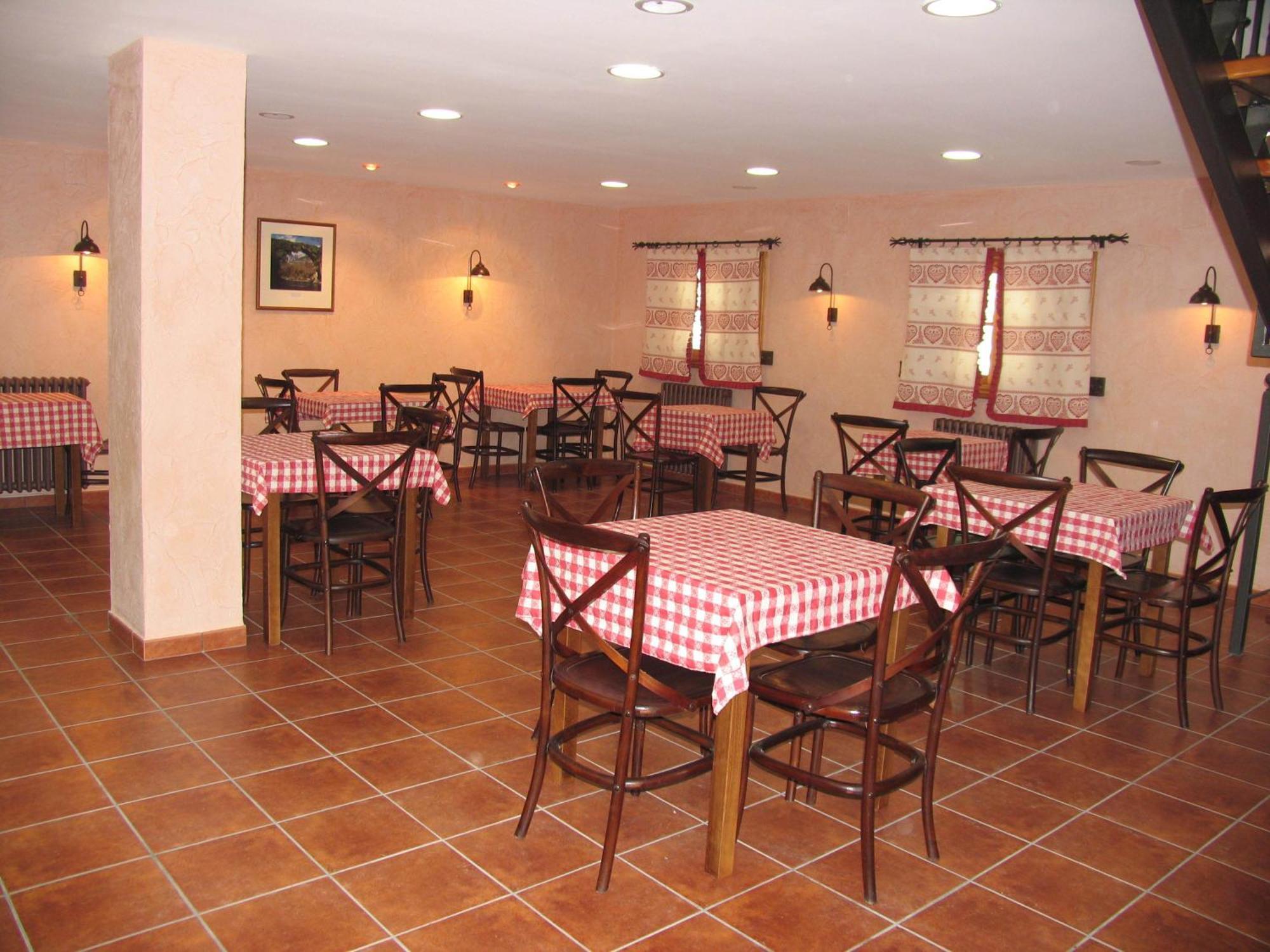 Hotel Villa Russell Torla Exterior photo